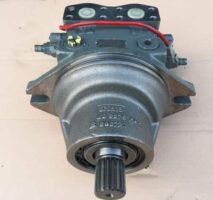 Motor hidraulic pentru excavator Liebherr cu codul 11371743