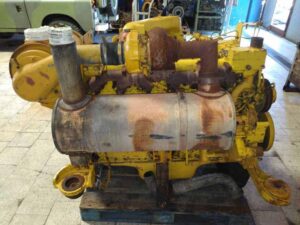 Motor second hand komatsu s6d125 - stare bună, vizibil uzat 1 Motor second hand komatsu s6d125 – stare bună, vizibil uzat