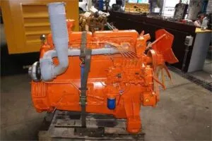 Motor second-hand scania ds11 recondiționat, complet echipat, culoare portocalie