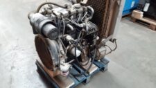 Motor Perkins 404-22 pe palet