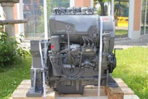 Motor deutz f3l912 pe palet în exterior 1 Motor deutz f3l912 pe palet în exterior