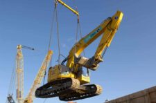 Piese de Schimb pentru Excavator New Holland E235B din Dezmembrare