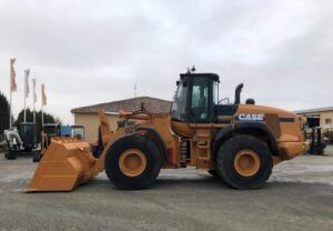 Piese dezmembrate pentru buldoexcavator case 921 - motor, diferențial, motor axa față/spate 1 Piese dezmembrate pentru buldoexcavator case 921 – motor, diferențial, motor axa față/spate