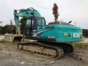 Piese de schimb pentru excavator kobelco sk250: joystick, lanț de rulare, motor