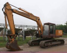 Excavator pe șenile Case pentru dezmembrări