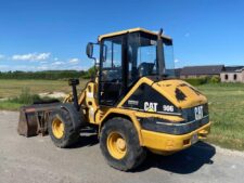 Piese din dezmembrări pentru Caterpillar 906 - motor, butuc, joystick
