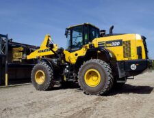 Piese din dezmembrări Komatsu WA320 - Motor, Axă, Butuc, Difețențial