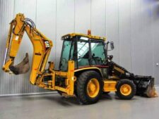 Piese din Dezmembrări pentru Buldoexcavator Caterpillar 422D