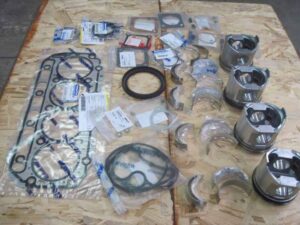 Piese noi pentru motoare yanmar: set complet de garnituri, pistoane și rulmenți 1 Piese noi pentru motoare yanmar: set complet de garnituri, pistoane și rulmenți