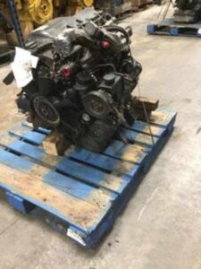 Motor mercedes om647 pe palet pentru piese 1 Motor mercedes om647 pe palet pentru piese
