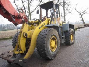 Piese second hand încărcător frontal komatsu - utilaj în stare bună 1 Piese second hand încărcător frontal komatsu – utilaj în stare bună