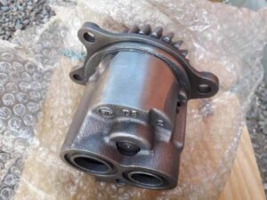 Pompa de ulei pentru motor komatsu sa6d