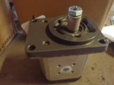 Pompa hidraulică Bosch 510725030 pentru încărcător frontal OK L105