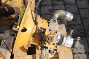 Pompa hidraulică linde hpr 100 pentru caterpillar 206 1 Pompa hidraulică linde hpr 100 pentru caterpillar 206