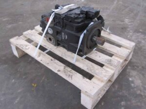 Pompa hidraulică sauer danfoss 90r130 montată pe palet de lemn