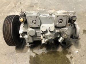 Pompa hidraulică pentru bobcat t870
