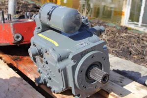 Pompa hidraulică pentru buldozer liebherr pr721 1 Pompa hidraulică pentru buldozer liebherr pr721
