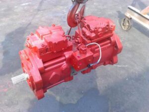Pompa hidraulică pentru excavatoare komatsu pc220 1 Pompa hidraulică pentru excavatoare komatsu pc220