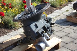 Pompa hidraulică pentru excavator ok mh plus, second hand