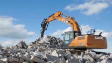 Excavator Case CX250D pentru Demolare