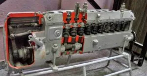 Pompa injecție motor deutz bf6l513r – vedere în secțiune
