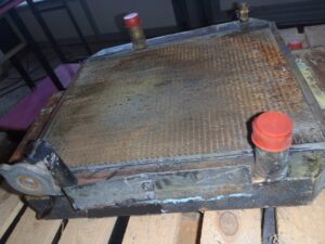 Radiator de răcire pentru stivuitor clark dcy-80 1 Radiator de răcire pentru stivuitor clark dcy-80