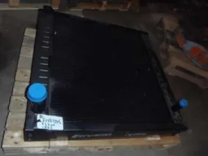 Radiator de răcire pentru new holland l775 fg200