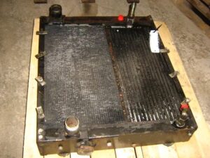 Radiator de răcire pentru utilaje case poclain 81 ck 1 Radiator de răcire pentru utilaje case poclain 81 ck