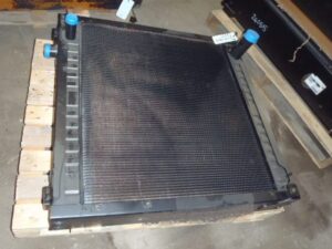 Radiator de răcire pentru new holland l775 1 Radiator de răcire pentru new holland l775