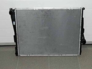 Radiator răcire ulei/lichid de răcire mercedes 1 Radiator răcire ulei/lichid de răcire mercedes