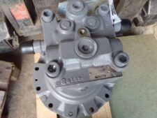 Reductor de rotire pentru excavator Hitachi ZX850