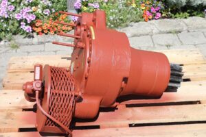 Reductor de rotire recondiționat pentru liebherr r921 1 Reductor de rotire recondiționat pentru liebherr r921