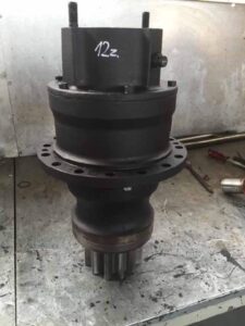Reductor de rotire pentru excavator atlas, tip gd6, 12z