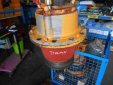 Reductor de rotire pentru excavator Liebherr R944, cod 777001466