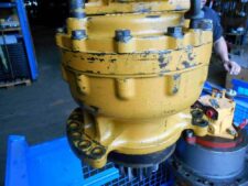 Reductor excavator Komatsu PC200LC-3