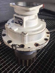 Reductor rotire pentru sennebogen 825, second-hand 1 Reductor rotire pentru sennebogen 825, second-hand