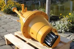 Reductor rotire second hand pentru excavator liebherr r961b, r961bhd, r961blc