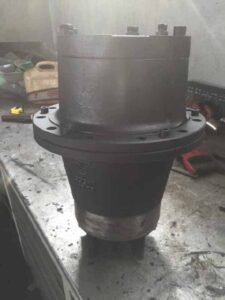 Reductor de rotire second hand pentru liebherr 316 1 Reductor de rotire second hand pentru liebherr 316