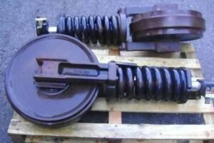 Roată de ghidaj cu arc întinzător pentru excavator caterpillar 315c 1 Roată de ghidaj cu arc întinzător pentru excavator caterpillar 315c