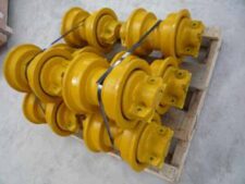 Rolă de Rulare pentru Buldozer Caterpillar D65A