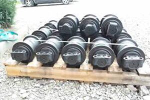 Set role rulare pentru komatsu pc27r, pc35r 1 Set role rulare pentru komatsu pc27r, pc35r