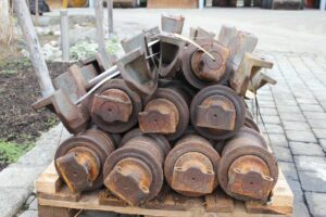 Role de rulare pentru excavator senilat atas 1704 lc - set de 12 bucăți 1 Role de rulare pentru excavator senilat atas 1704 lc – set de 12 bucăți