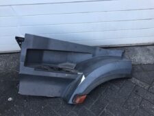 Partea laterală dreaptă a scării pentru Mercedes MP4 A 9606667103, 2015