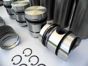 Set pistoane motor perkins 4154 1 Set pistoane motor perkins 4154