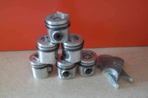 Set pistoane motor original deutz f6l413 – preț avantajos