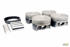 Set piston cu 5 inele, bolțuri și cămăși cilindrice pentru motor Perkins, montat pe tractoare JCB
