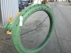 Coroană de rotire pentru liebherr 922 - în stoc 1 Coroană de rotire pentru liebherr 922 – în stoc