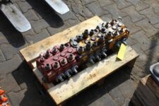 Distribuitoare hidraulice pentru utilaje Schaeff HML 30-40 - Stoc Disponibil