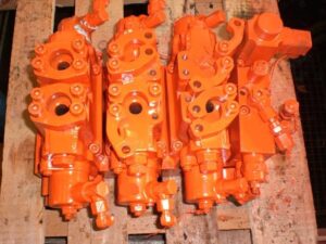 Stoc distribuitor hidraulic linde pentru utilaje atlas 1604 1704 1 Stoc distribuitor hidraulic linde pentru utilaje atlas 1604 1704