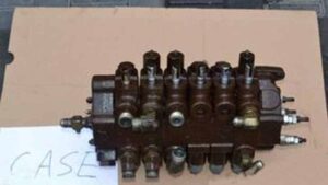 Distribuitor hidraulic case 580